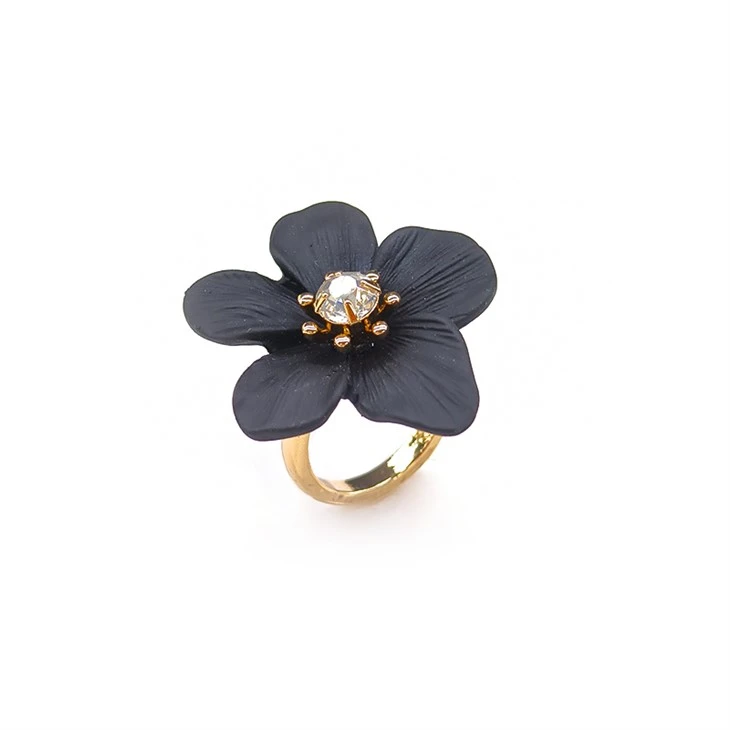 Cincin Bunga Hitam